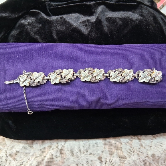 Vintage Boucher Bracelet Ivy Leaves In White Silver Tone Five Link - Picture 10 of 17